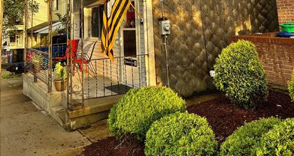 Beautiful MT Washington home free off st parking,Awesome Pittsburgh deco,