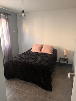 2 Schlafzimmer, Reisekinderbett, WLAN