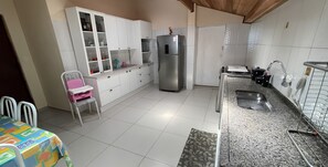 Microondas, horno y parrilla de estufa