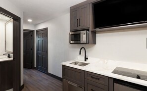 Microwave, oven, stovetop, dishwasher