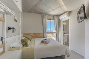 2 bedrooms, in-room safe, iron/ironing board, travel crib - Villa with private pool (Barrio Los Menores)