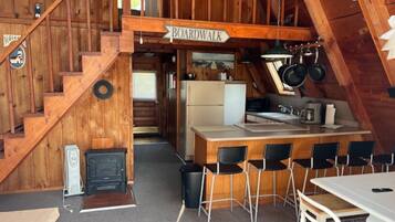 Wasserkocher mit Kaffee-/Teezubehör