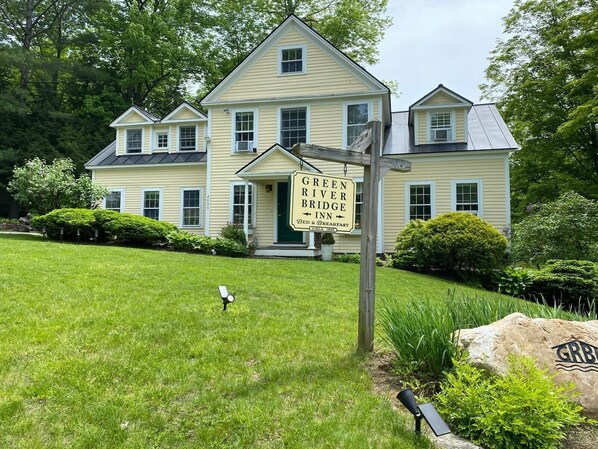 Exterior - Green River Bridge Inn (Guilford)