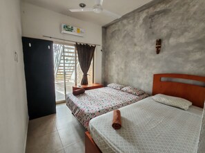 3 bedrooms, iron/ironing board, free WiFi, bed sheets