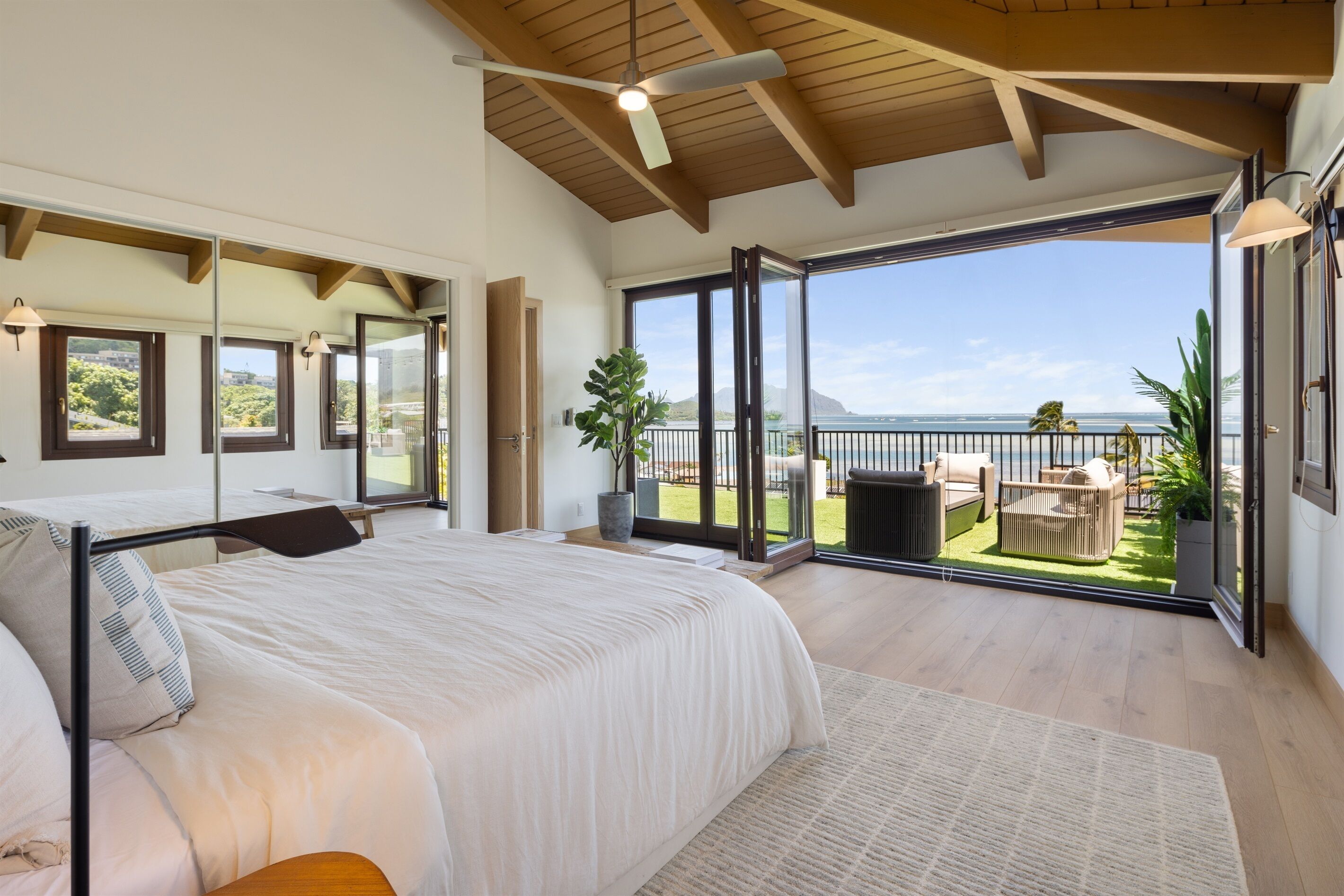 2 bedrooms, iron/ironing board, travel cot, WiFi