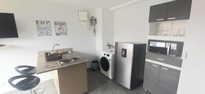 Microwave, stovetop, rice cooker, blender