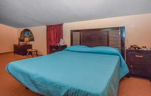 5 bedrooms, free WiFi - Nice home in Vittoria (Vittoria)