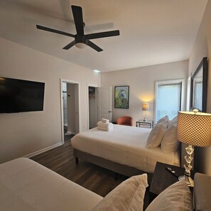 5 Schlafzimmer, Bügeleisen/Bügelbrett, kostenloses WLAN, Bettwäsche