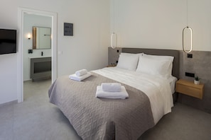 1 chambre, coffres-forts dans les chambres, fer et planche à repasser