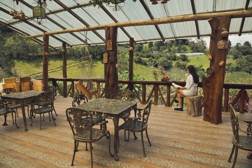 Las Orquídeas Runtun Lodge