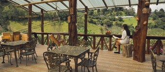 Las Orquídeas Runtun Lodge