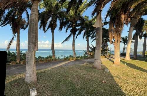 Exceptional 2 bed/2 bath penthouse w/balcony
overlooking the Caribbean Sea.