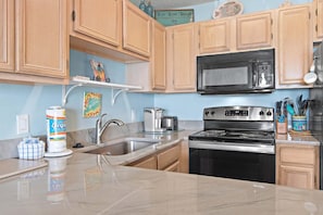Condo, 1 cama King e sofá-cama (Summerspell 303) | Cozinha privada