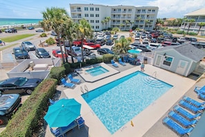 Condo, 1 cama King e sofá-cama (Summerspell 303) | Piscina | Piscina externa, piscina aquecida