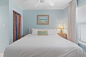 Appart'hôtel, 1 très grand lit et 1 canapé-lit (Summerspell 303)