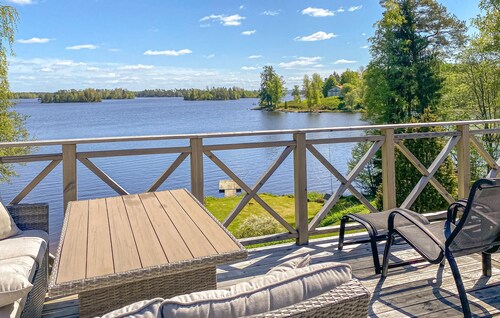 Lovely home in Nässjö with sauna