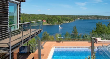 Cozy home in Saltsjöbaden with sauna