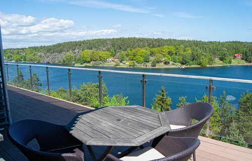 Cozy home in Saltsjöbaden with sauna