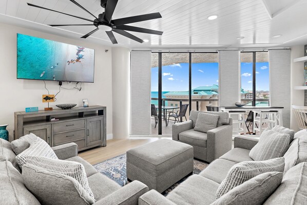 Condo, Multiple Beds (Surfside Resort #1406) | Living area