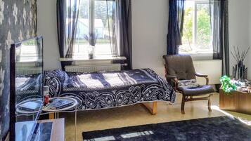 3 bedrooms, WiFi (free)
