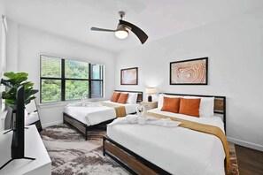 2 bedrooms, iron/ironing board, travel cot, free WiFi