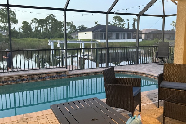 Alberca al aire libre y alberca climatizada