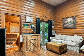 Smart TV, fireplace, books - Spacious Cabin with Sauna, Hot & Cold Tubs, Gym Fightingtown Creek in Blue Ridge (Epworth)