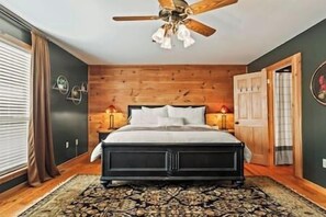 6 bedrooms, desk, iron/ironing board, free WiFi - Spacious Cabin with Sauna, Hot & Cold Tubs, Gym Fightingtown Creek in Blue Ridge (Epworth)