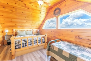3 slaapkamers, een strijkplank/strijkijzer, wifi, beddengoed