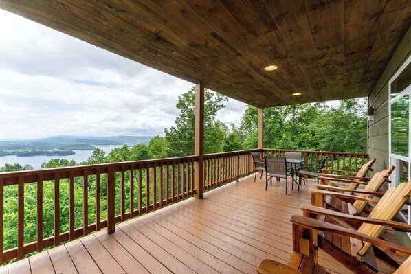 Property grounds - Turkey Hollow cabin with a private hot tub! (Bryant)
