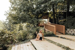 Property grounds - Hummingbird Cabin with a private hot tub! (Bryant)