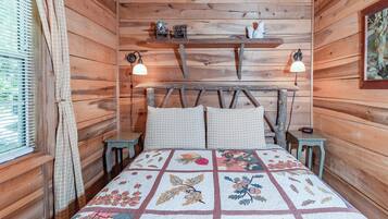 Cabin, 2 Bedrooms, Haiwan Kesayangan Dibenarkan | Seterika/papan seterika, Wi-fi percuma