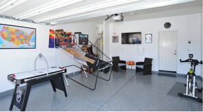 Games room - Tucson Sonoran Desert Retreat! (Tucson)