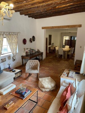 Living area - Las Pudencianas Hotel Vitivinícola (Parras de la Fuente)