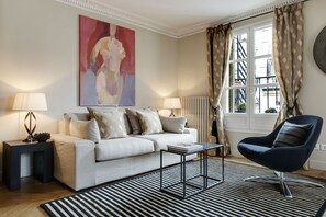 Luxury Apartment | Living area