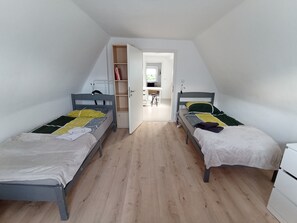 2 bedrooms, WiFi, bed sheets