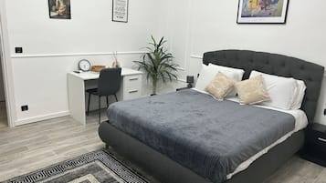 1 dormitorio, tabla de planchar con plancha, Internet