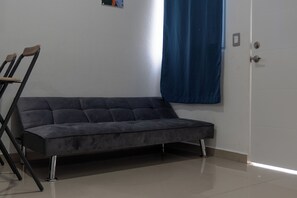 Smart TV - Villa Girasol Charming 2-bedroom house with AC, WiFi in awesome San Miguel (San Miguel)