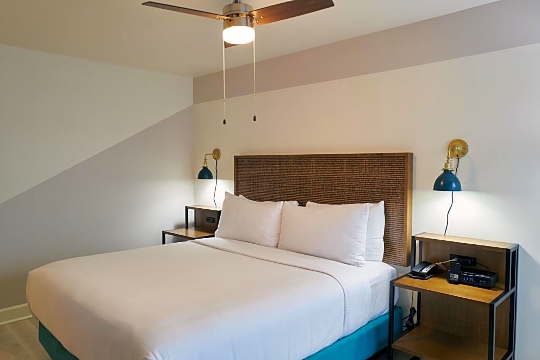 1 chambre, fer et planche à repasser, Wi-Fi gratuit, draps fournis