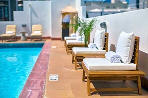 Pool - San Francisco Stay with Heated Pool, Walk to Union Square & Civic Center (San Francisco)