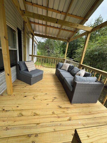 Charming 4-bedroom mobile home with AC, WiFi in amazing West Monroe