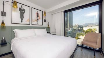 1 habitación, tabla de planchar con plancha, wifi gratis y ropa de cama
