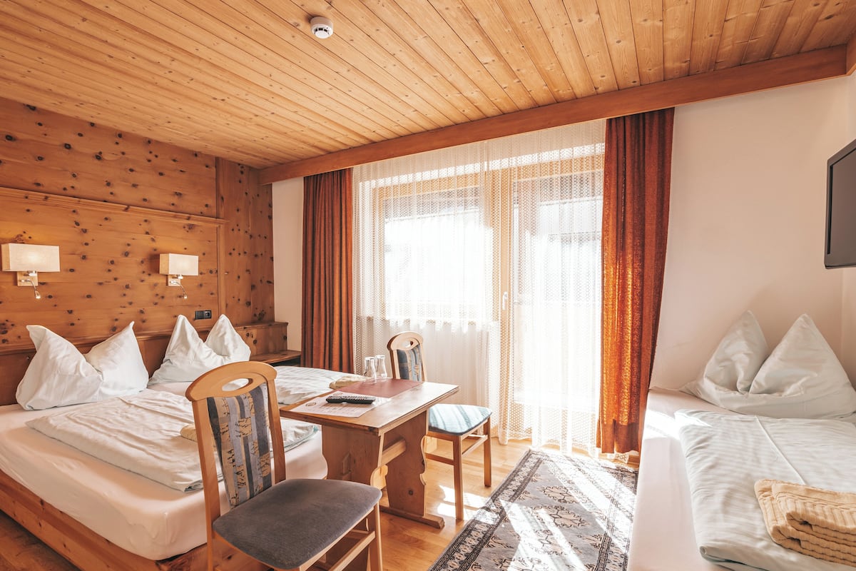 Superior Triple Room, Balcony, Mountain View | In-room safe, free WiFi, bed sheets
