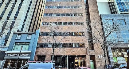 Cozy 1-bedroom apartment with AC, fitness room in chic downtown Wilmington