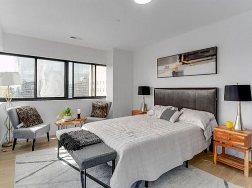 Cozy 1-bedroom apartment with AC, fitness room in chic downtown Wilmington