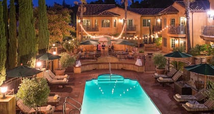 Serene Room with Outdoor Pool & Free Parking, Near Silicon Valley