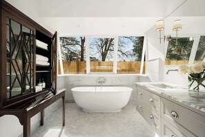 Douche, sèche-cheveux