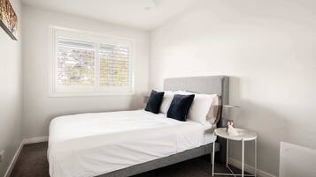 2 chambres, fer et planche Ă repasser, Wi-Fi, draps fournis