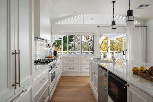 Fridge, microwave, oven, dishwasher