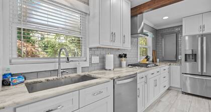 Exclusive Property with Pool, Hot Tub, and Gym